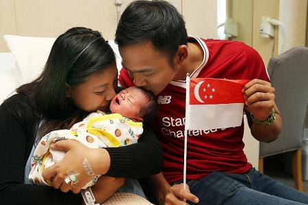 Two baby boys born at 00:00:00 on National Day