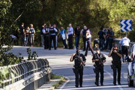 Spanish police shoot dead Barcelona attack fugitive