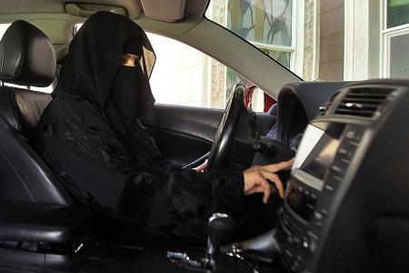 Saudi Arabia lifts ban on women drivers