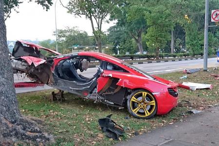 Sports car, cab in Yishun crash