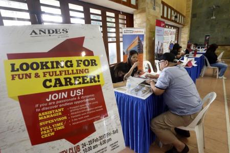 Rise in job seekers unemployed for 25 weeks or more