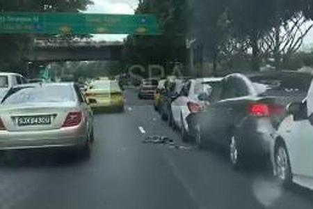 7 cars and taxi involved in chain collision on PIE