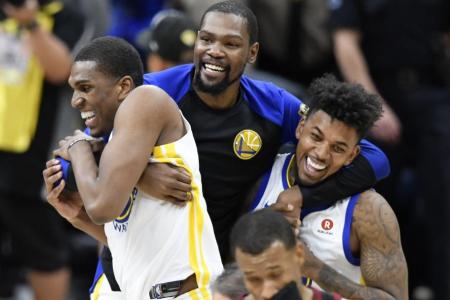 Warriors complete sweep of Cavs for 3rd NBA title in 4 years