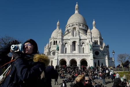 Mass tourism sparks battle for Montmartre&#039;s soul