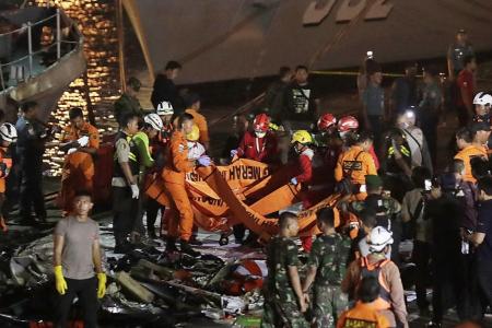 Traffic jam saves Indonesian man from Lion Air plane crash