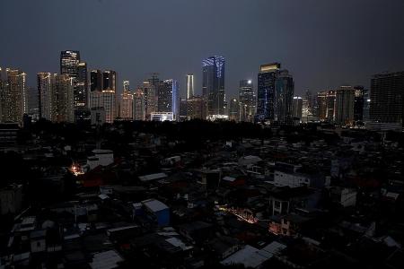 Jakarta, nearby areas hit by major blackout, causing chaos