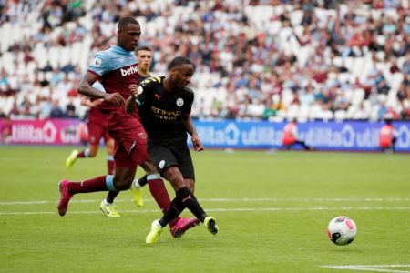 Man City off to a flying start, thanks to Sterling's hat-trick 