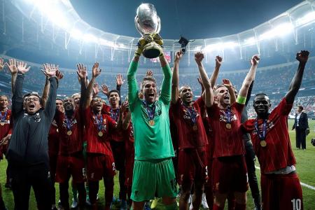 Goalkeeper Adrian goes from free agent to Super Cup winner in 10 days 