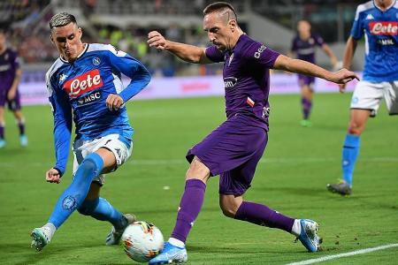 Carlo Ancelotti plays up Napoli’s Serie A title chances