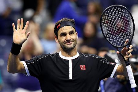 Roger Federer overcomes scare from qualifier in US Open first round