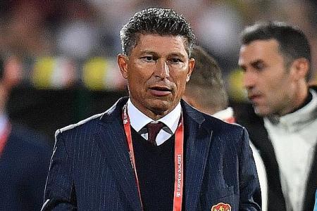 Bulgaria coach Krasimir Balakov backtracks, says sorry to England