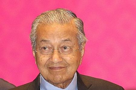 Mahathir reaffirms Anwar as his successor