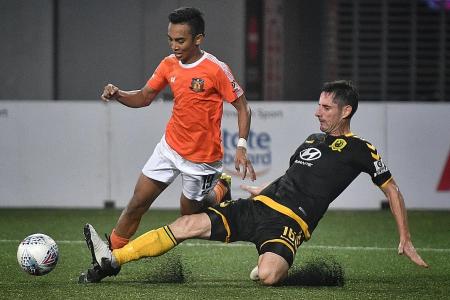 Tampines Rovers&#039; evergreen defender Daniel Bennett wants to play on