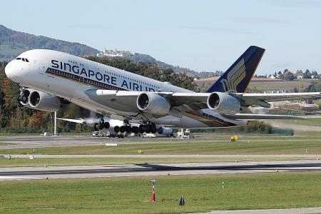 Singapore Airlines expects operating loss for Q1