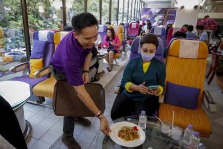 Thai Airways opens diner for customers craving in-flights meals