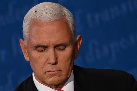 Fly on Pence&#039;s head steals the limelight in US V-P debate