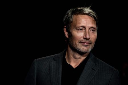 Mads Mikkelsen to replace Depp in Fantastic Beasts movie 