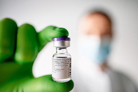 In world first, UK approves Pfizer-BioNTech&#039;s Covid-19 vaccine