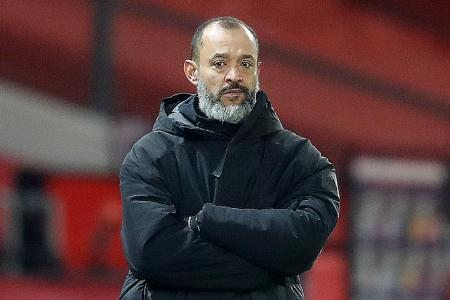 Nuno Espirito Santo annoyed after blowing two-goal lead