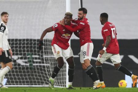 Pogba fires Manchester United back to the top of EPL