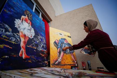 Artist paints  ballerinas to show Gaza women’s plight