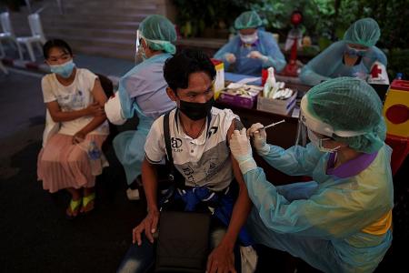 Thai Red Cross starts vaccinating 5,000 vulnerable migrant workers