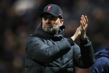 Klopp: Too early for title talk