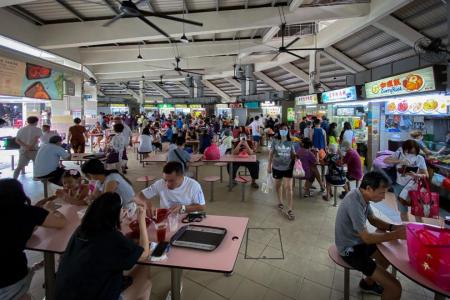 102 hawker centres allow groups of up to five vaccinated diners 