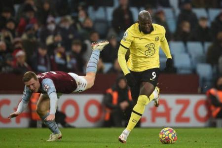 Lukaku leads Chelsea to much-needed win at Villa