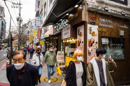 South Korea warns against taking Omicron too lightly as daily Covid-19 cases hit 400,000