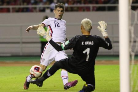 United States clinch World Cup place despite loss, Mexico Qatar-bound too