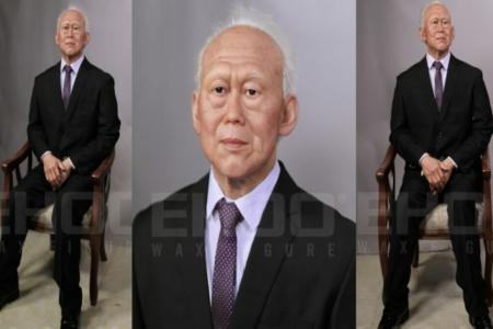 Life-sized Lee Kuan Yew wax figures selling for $21,600 on eBay