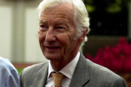 Legendary jockey Piggott dies, 86