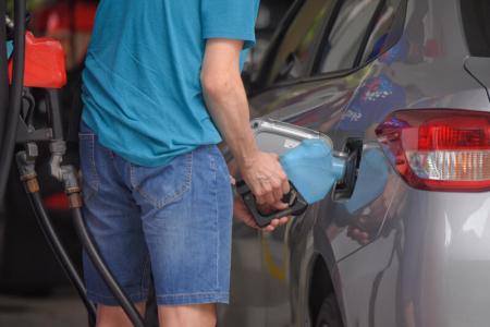 Pump prices hit new highs, with costliest grade above $4 a litre