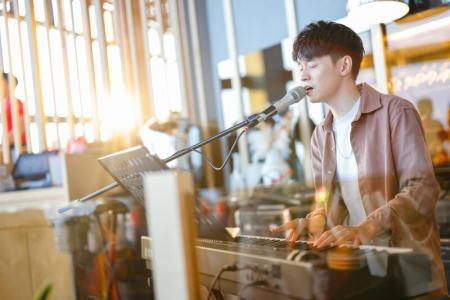 'Singaporeans will decide my fate': Cathay busker Jeff Ng breaks his silence after backlash