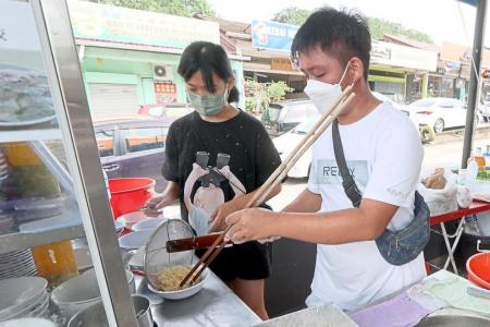 Teen orphans looking after youngest sibling, selling noodles to survive