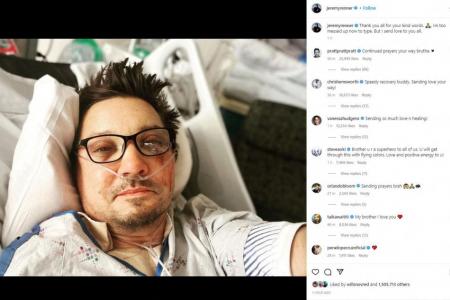 Actor Jeremy Renner posts first selfie after snow plow accident 