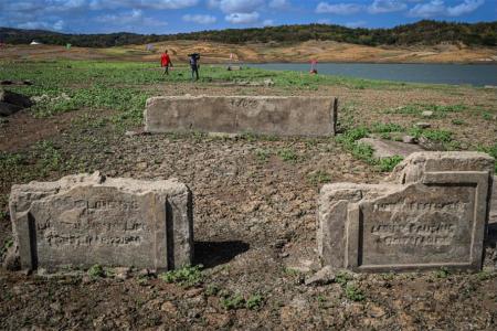 Drought in the Philippines exposes ruins of sunken town