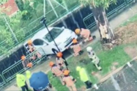 Driver trapped in car seat in Toa Payoh accident