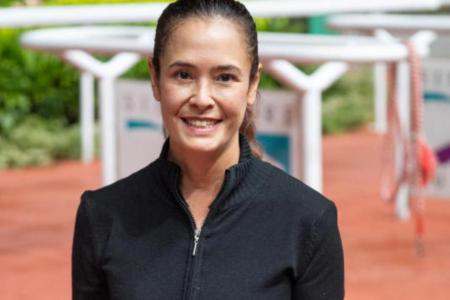 Singapore's first lady trainer Dragon dies