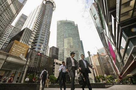 Real median income in Singapore falls 2.3% this year