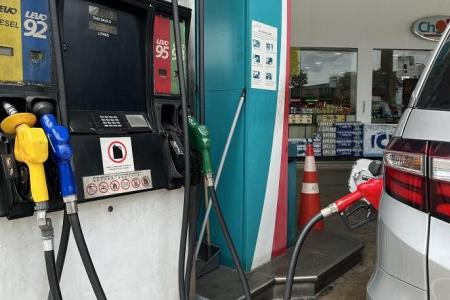 Petrol pump prices fall to lowest level since Jan amid deepening fear of global recession