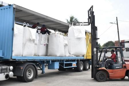 18 tonnes of rice from S'pore seized at Johor checkpoint