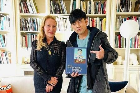 Singer Jay Chou meets Picasso’s granddaughter in Paris