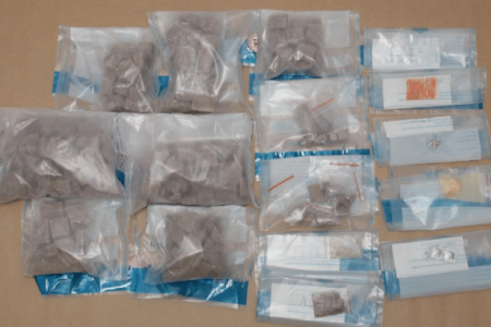 Man arrested, almost 3kg of drugs seized