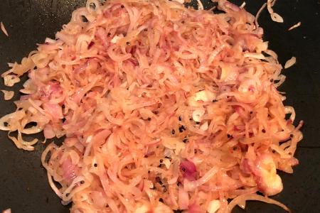  Stir-fry with fresh crunch from banana stems