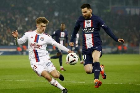 Messi jeered as PSG suffer another home defeat