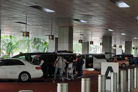 Cabbies, private hire drivers continue to avoid Changi Airport, longer wait for travellers