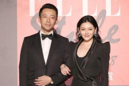 Barbie Hsu's ex Wang Xiaofei denies cheating on her with younger actress