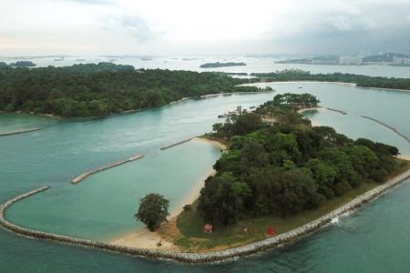 I thought I was carrying a dead body, says Spanish national who saved a man from drowning off Kusu Island